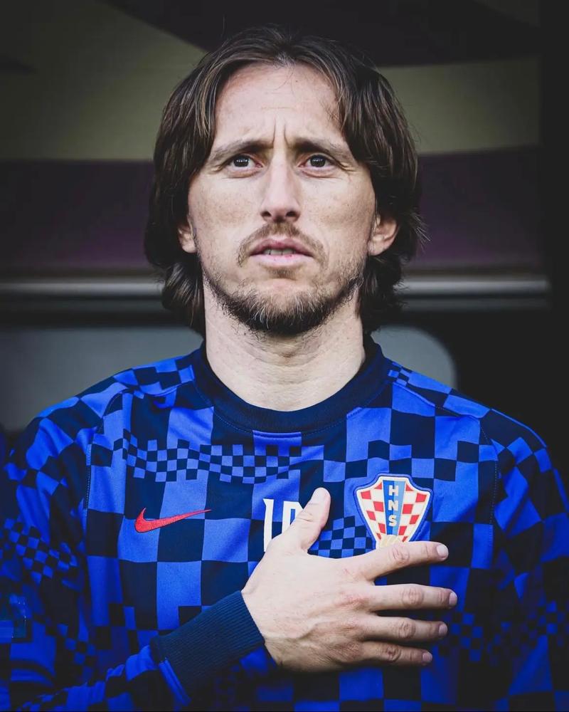 分差上双！桑普森跟进上篮得分并造成犯规 广厦一波8-0