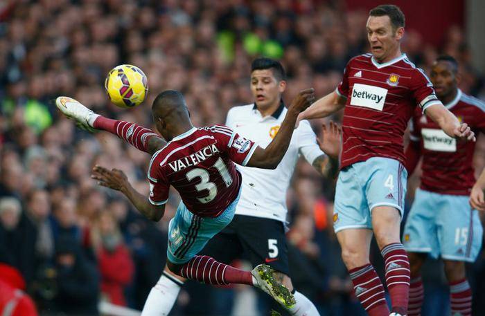 100胜！王曼昱4-1朱芊曦晋级WTT总决赛女单四强