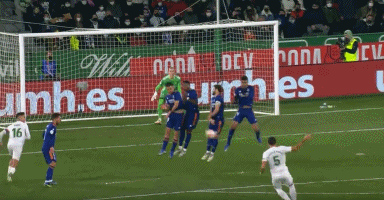 WTT总决赛 王楚钦／孙颖莎3-0林诗栋／蒯曼获两连胜