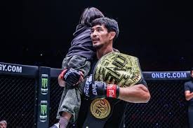 3月2日NBA常规赛推荐：雄鹿VS独行侠雄鹿上赛季交易得到了利拉德后，失去了霍乐迪和艾伦等悍将，防守端实力出现了断崖式下滑，最终止步于季后赛首轮。